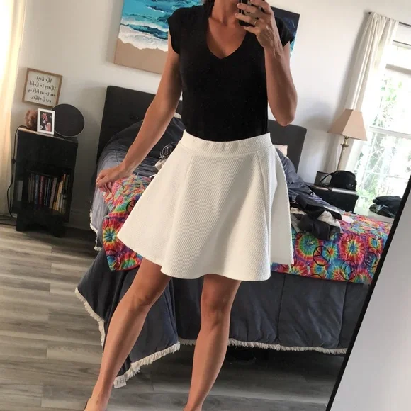 White Skater Skirt - Picture 7 of 9